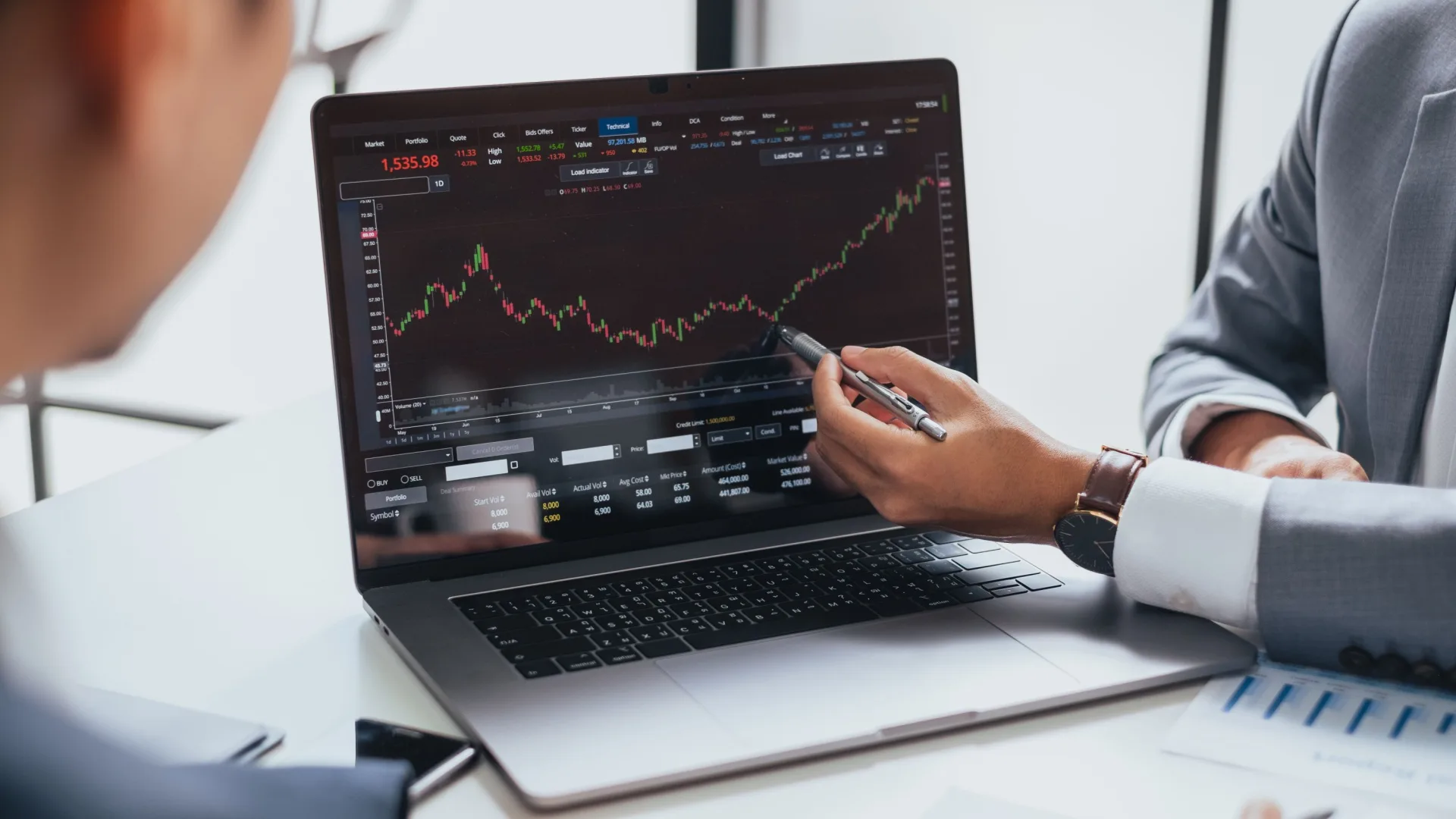Arthur Hayes DeFi Altcoin Yatırımlarına Devam Ediyor