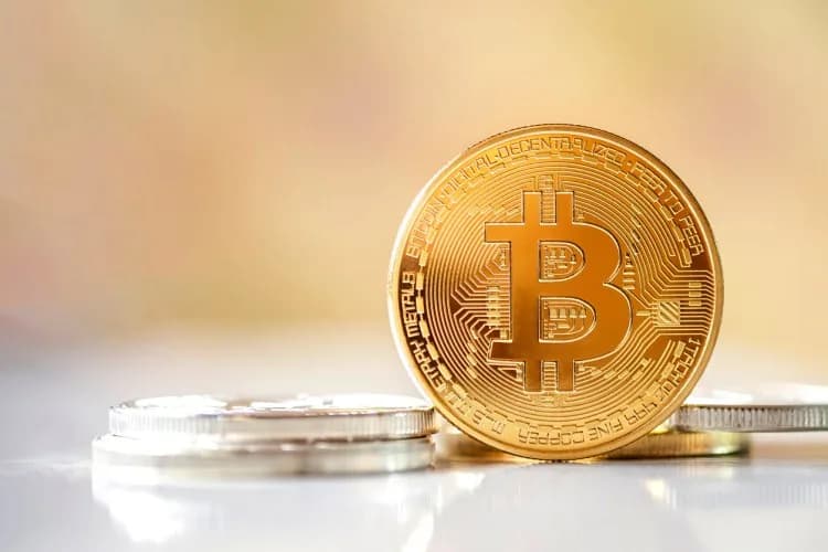Bitcoin LTH Aktivitesi Artıyor: Fiyat Düşebilir mi?